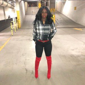 Meet your Posher, Ebony